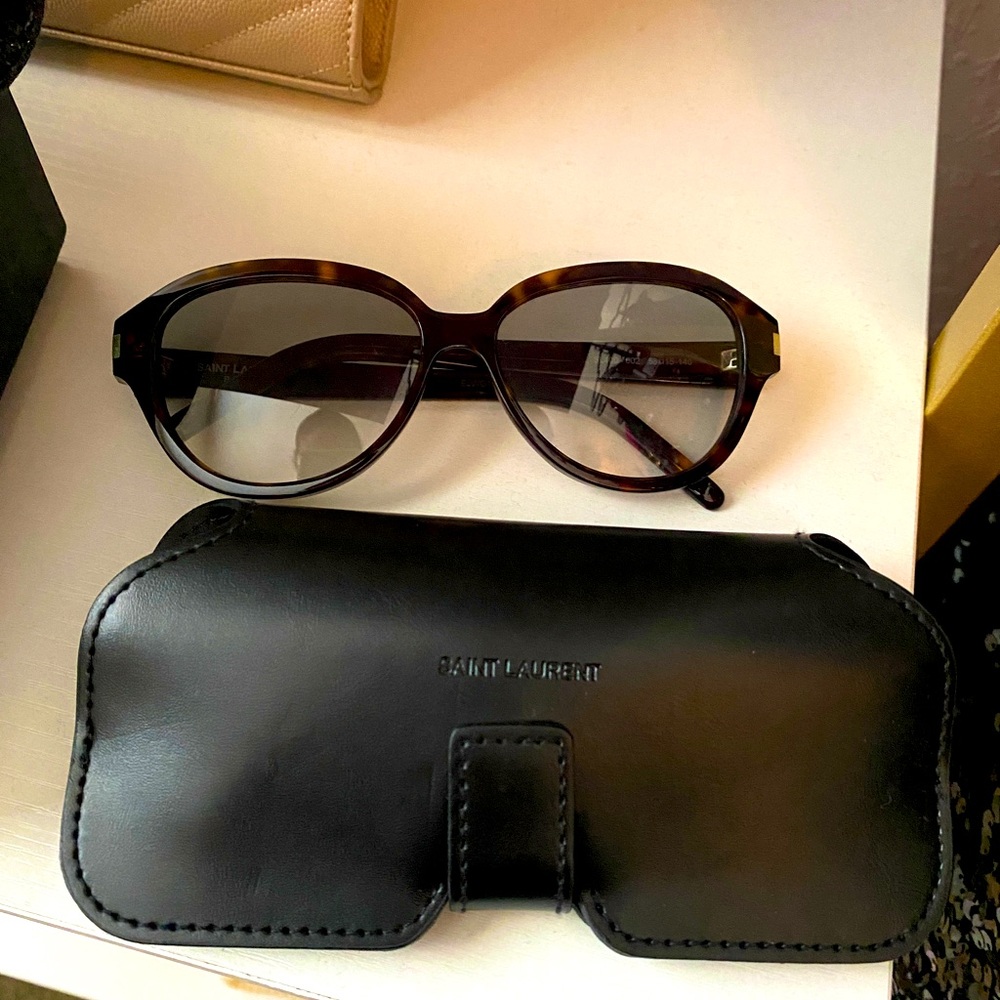 Authentic Saint Laurent Oval Sunglasses w/gradient
